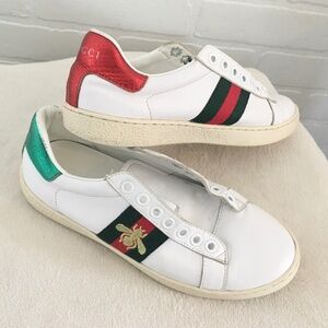 SOLD - Authentic Gucci Women’s Ace Sneakers Strip Bee White Leather